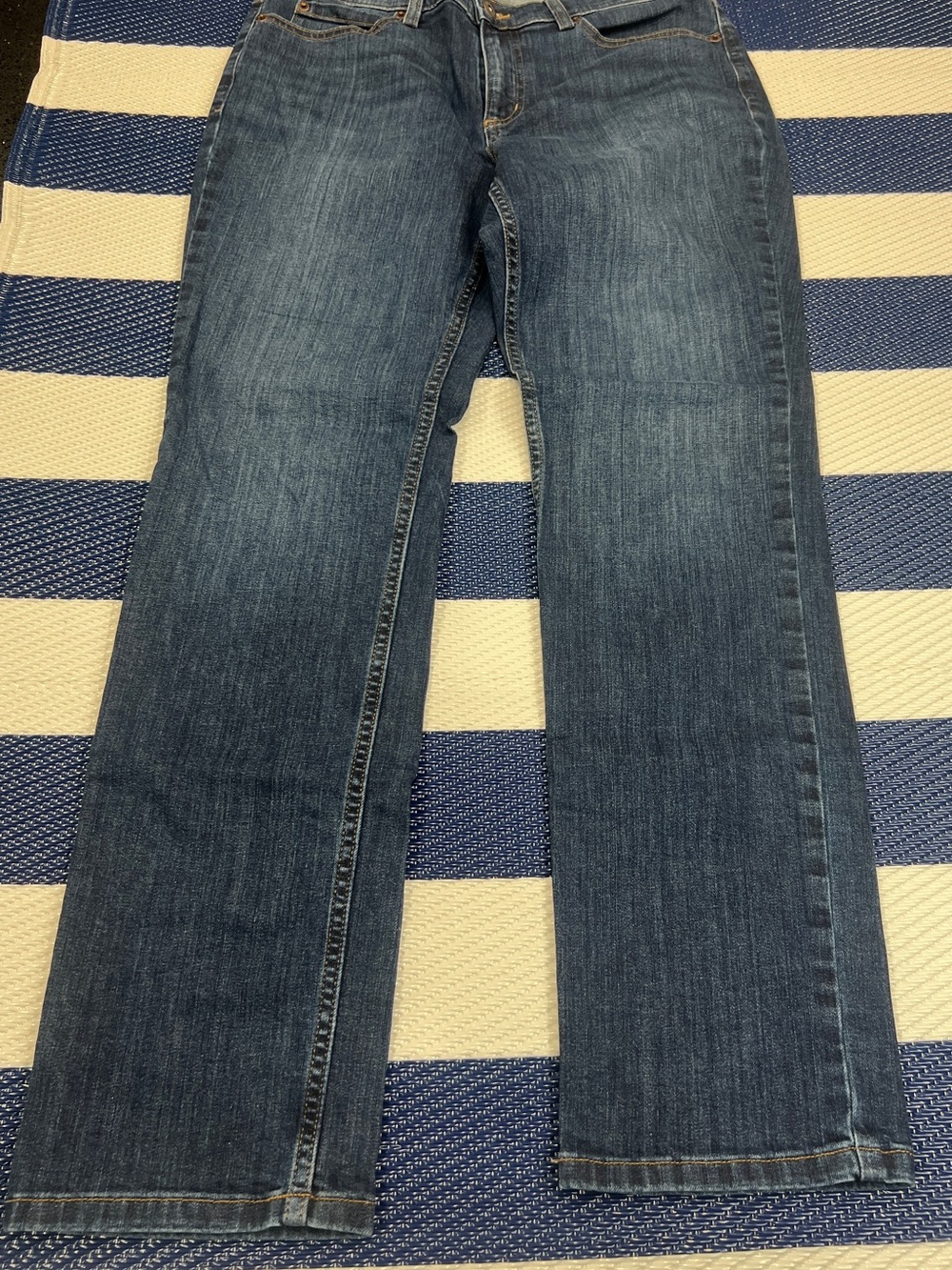 Women’s Straight Leg Jeans Medium Wash Size 10x31 Classic Denim
